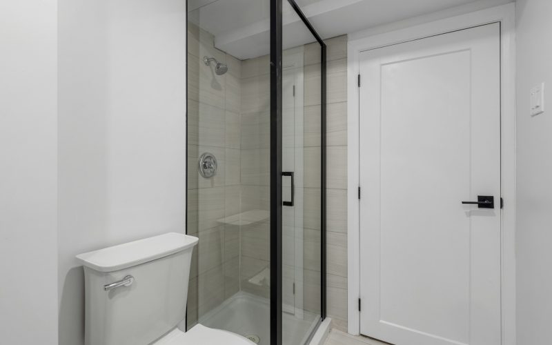 Acrylic Shower Tray Designs for Modern Bathrooms